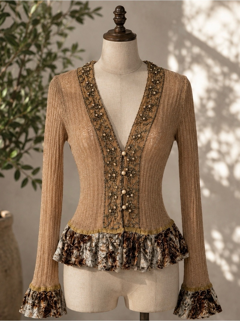 🤎🤍 RARE Anthropologie X Hazel Velvet Beaded Croquette Sheer Fairy Cardigan 🤍🤎 - Picture 4 of 4